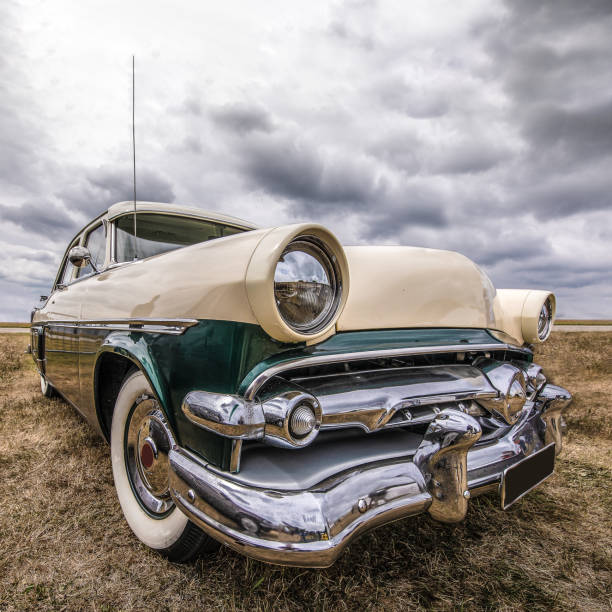 측면 보기 힘든 미국의 근육 자동차의. - cuba usa vintage car car 뉴스 사진 이미지