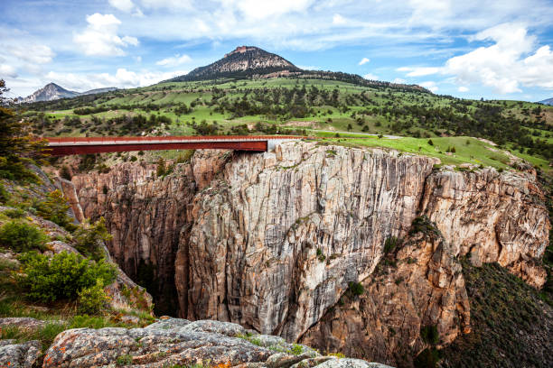 arroyo de la luz del sol, cody, wyoming - deep creek area fotografías e imágenes de stock