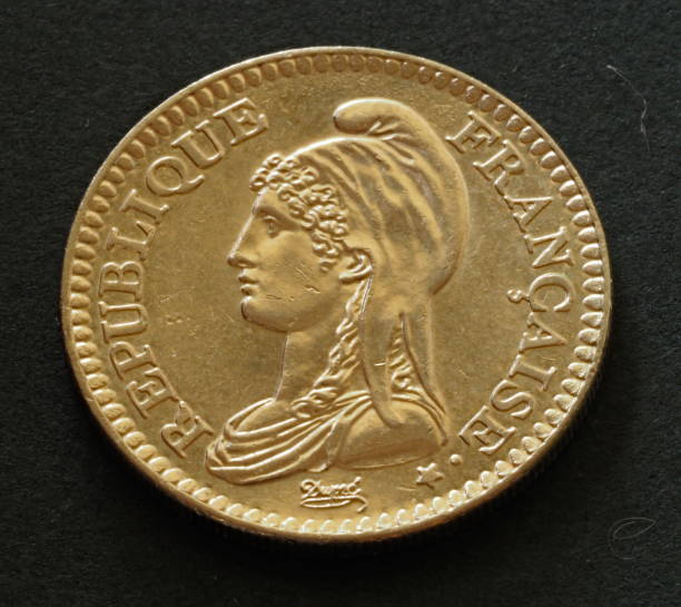 ex moneta francese con marianne che indossa il berretto frigio - french coin coin currency french currency foto e immagini stock