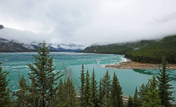 istock View at Lake Minnewanka 1125072958