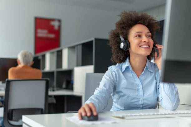 istock The most friendly customer service agent in the office 1125085319