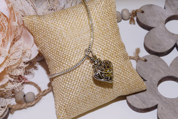 istock silver bracelet with antique heart charm 1125091602