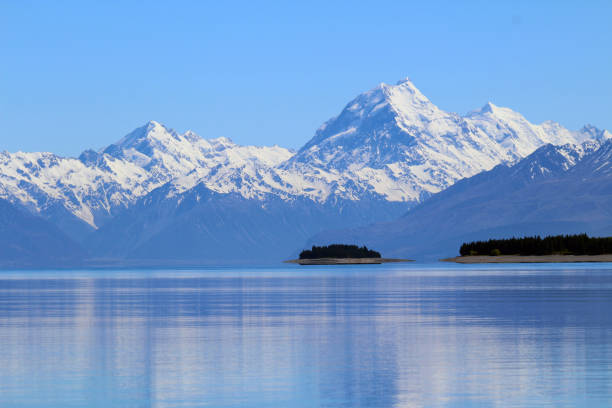 Aoraki / Mount Cook from Lake Pukaki, South Island, New Zealand stock photo