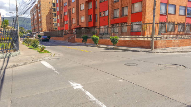 istock City Street at Day 1125105467