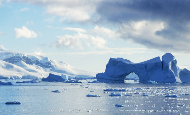 istock A castle of an iceberg 1125112008
