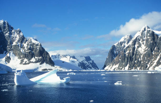 istock Lemaire Channel; the magnific passage 1125112013