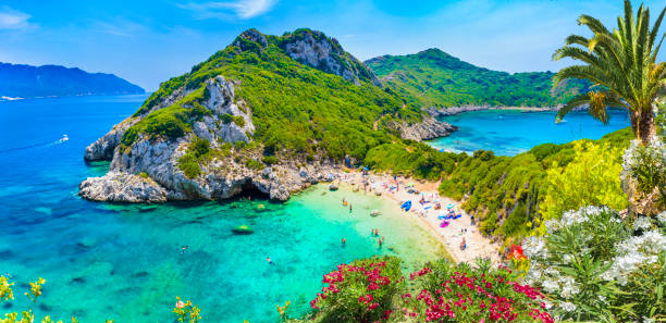 vista aérea de porto timoni, corfú - grecia fotografías e imágenes de stock