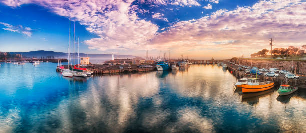 istock Wollong Harb Sky Reflect wide 1125174449