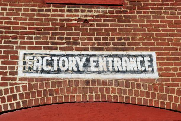 istock Factory Entrance sign 1125188629