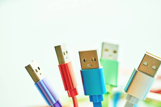 usb 充電ケーブルのカラフルなコレクション - 有線wifi ストックフォトと画像