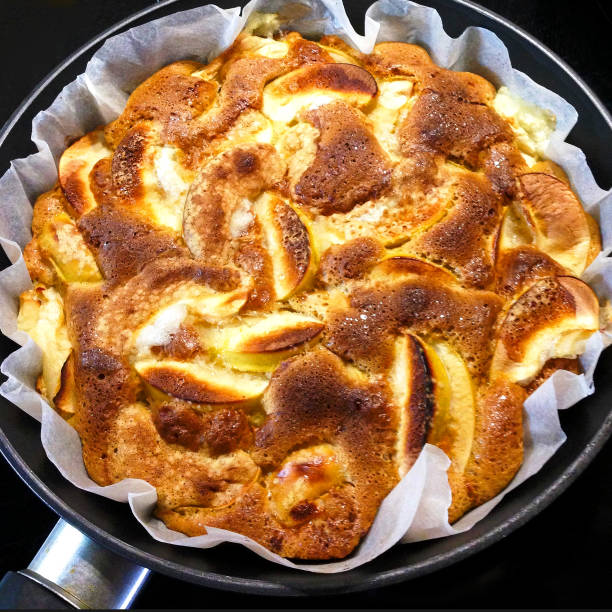 Delicious fresh pastry pie with cinnamon and fruit