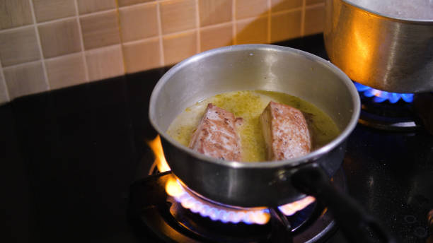 istock Chicken cordon bleu in oil 1125283567