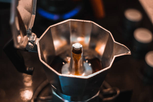 istock how to make espresso with mokapot 1125286202