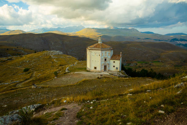 istock Calascio Fortress 1125349385