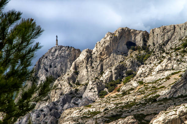 Sainte Victoire Mountain Image of an oratory at the top of the Sainte Victoire mountain near Aix en Provence (France)
The oratory is at the top of the famous mountain so dear to Paul Cézanne.
Color image montagne sainte victoire stock pictures, royalty-free photos & images
