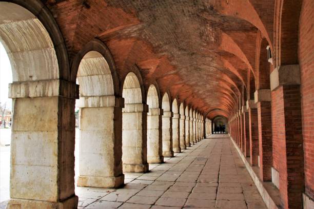 istock Exterior archway in Aranjuez, Madrid 1125417555