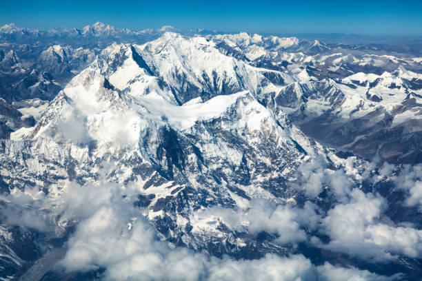 エベレスト、ヒマラヤ、ネパールの空撮 - ヒマラヤ山脈 ストックフォトと画像
