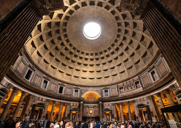 à l’intérieur du panthéon à rome - architecture italian culture pantheon rome church photos et images de collection