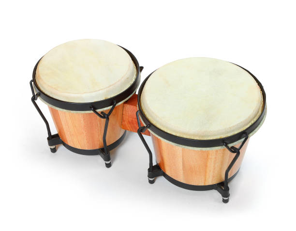 bongos percussion, traditionelle afrikanische trommel. musikinstrument auf weißem hintergrund. - kastagnetten stock-fotos und bilder