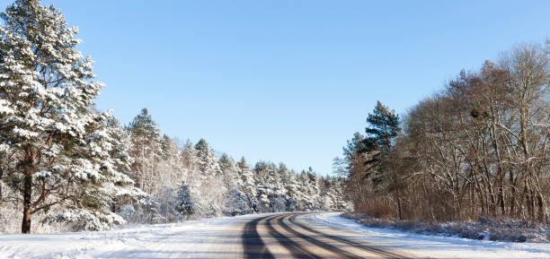 istock Snow drifts in winter 1125469526