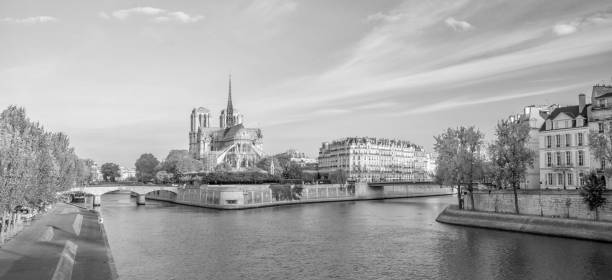istock The beautiful Notre Dame de Paris 1125483933