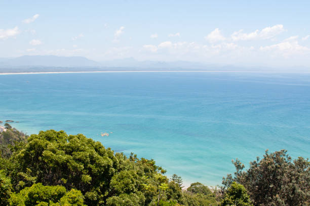 oceano tropicale mare acqua paesaggio - horizon over land sports and fitness nature wave foto e immagini stock