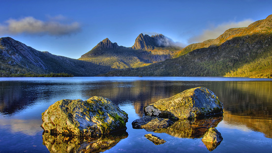 Steep Mountain Slopes, Lake Shaped by Glaciers, Big Rock Boulders, Alpine Vegetation, Cradle Mountain National Park, Trails, Remote Hiking Trail, Nature and Mountain Landscape, Nature Experience, Attraction