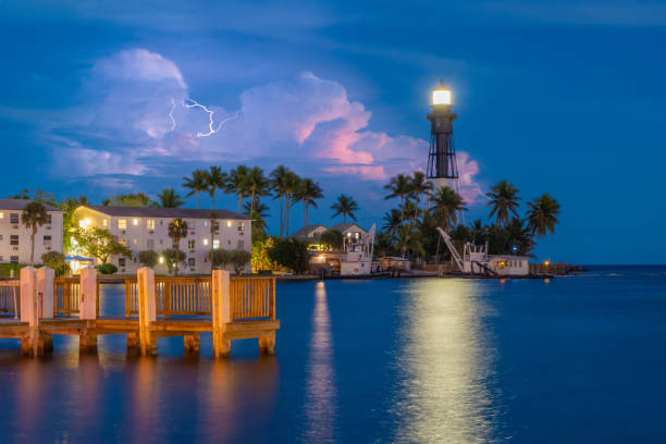 Hillsboro Inlet Lighthouse Lighthouse and storm and Hillsboro Inlet lighthouse vacation stock pictures, royalty-free photos & images