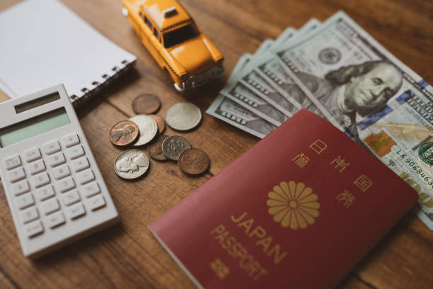 istock Japanese passport, no person 1125583950