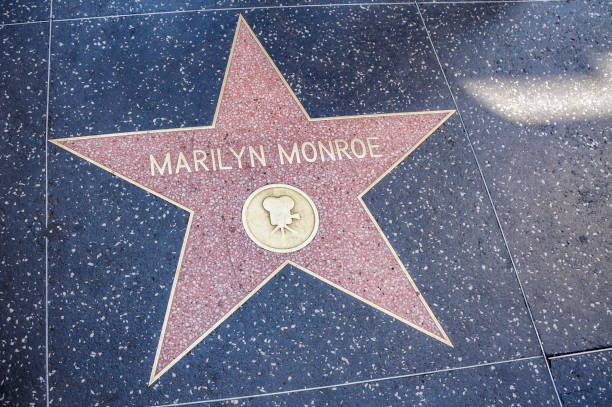 estrella de marilyn monroe en el paseo de la fama en hollywood boulevard, los angeles, california, usa - marilyn monroe fotografías e imágenes de stock