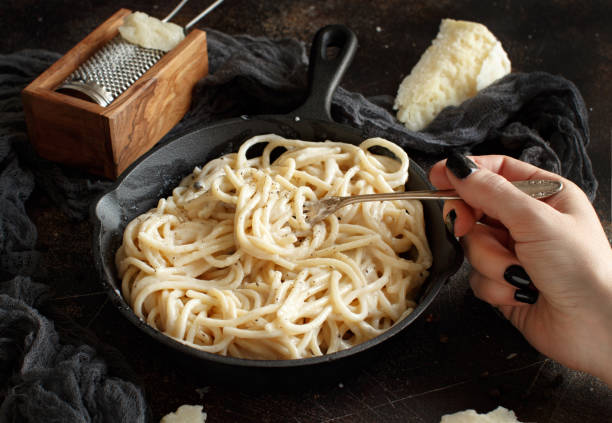 istock Cacio e pepe, italian cheese and pepper pasta 1125667089