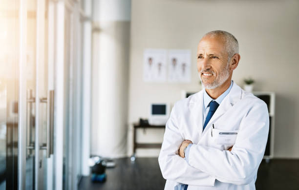 istock The expert in all things health 1125677650