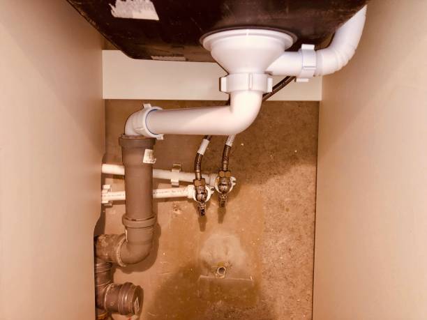 istock Installation of kitchen and bathroom faucet 1125695658