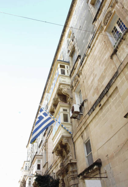 chiesa greco-ortodossa di san giorgio a la valletta - st george flag architecture famous place foto e immagini stock