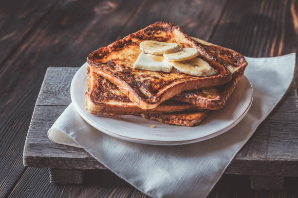 istock Classic french toast 1125717805