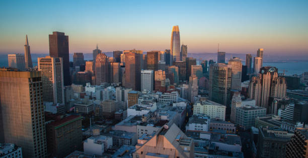 istock San Francisco. Image of San Francisco skyline 1125759548