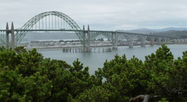 istock Yaquina Bay Bridge 1125777017