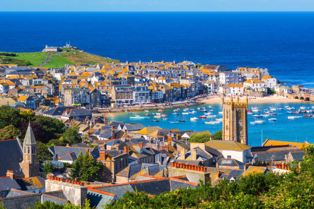 セント ・ アイヴス、人気のある海辺の町、コーンウォール、イングランドの港 - beach atlantic ocean cornwall england sea ストックフォトと画像