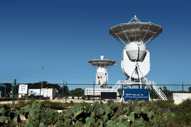 A tracking station antenna installed at the SpaceX South Texas launch site Boca Chica Village, Texas / United States - January 20, 2019: A tracking station antenna installed at the SpaceX South Texas launch site spaceport stock pictures, royalty-free photos & images