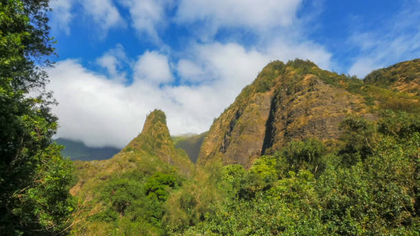 istock a wide shot of maui's iao needle 1125833363