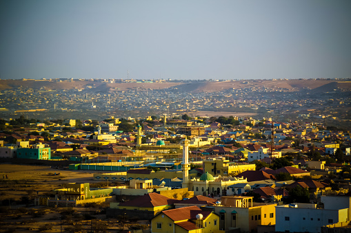 Vista aérea de Hargeisa, ciudad más grande de Somalilandia, Somalia photo