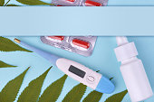 medizin-komposition-apotheke-konzept-hintergrund-flach-legen-top-aussicht-auf-festlichen.jpg?b=1&s=170x170&k=20&c=W70MggxplsZJe_ZAnbZgU72y5cqZaoSUGRUrycOhmxs=