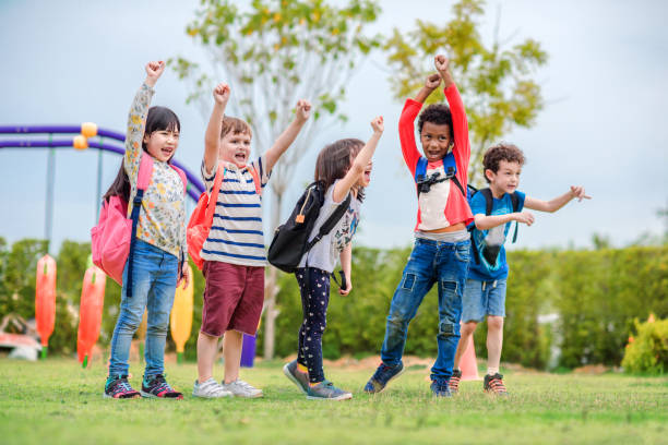 クラスの幼稚園 - african ethnicity student child group of people ストックフォトと画像