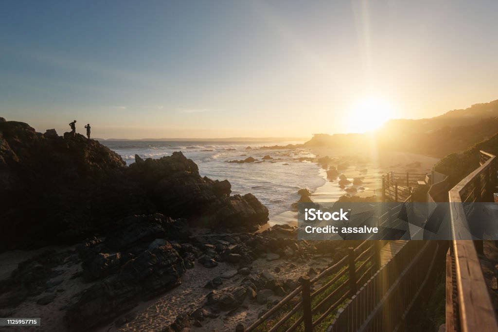 Spaziergänge bei Sonnenuntergang in Plettenberg Bay in Südafrika - Lizenzfrei Afrika Stock-Foto