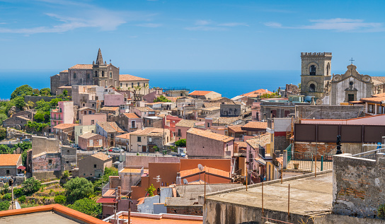 Vista panorámica en Forza d'Agrò, ciudad pintoresca en la provincia de Messina, Sicilia, sur de Italia. photo