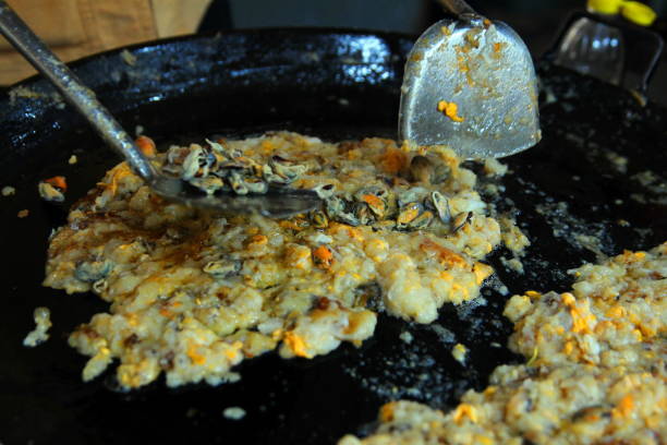 istock Mussel omelette cooking 1126075369