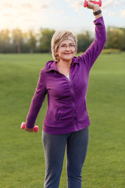 istock Mature woman workout in the park 1126081491