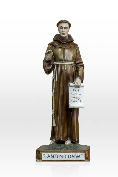 istock saints of the catholic church statue isolated on white 1126146426