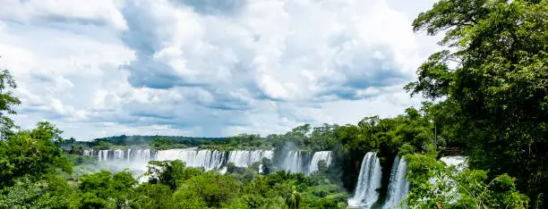 Photo of Iguassu Falls, the largest series of waterfalls of the world, view from Argentina side - Imagem