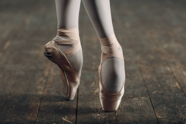 istock Ballerina legs in pointe close up. 1126258640